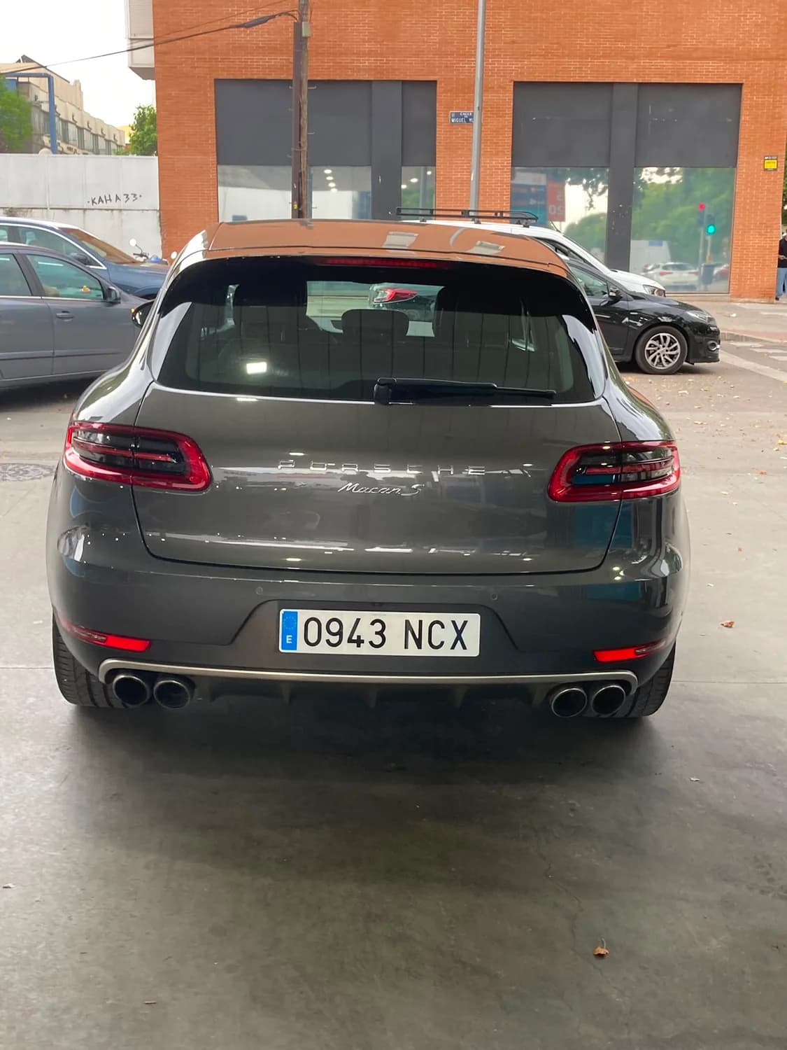 PORSCHE MACAN — fotografía 2