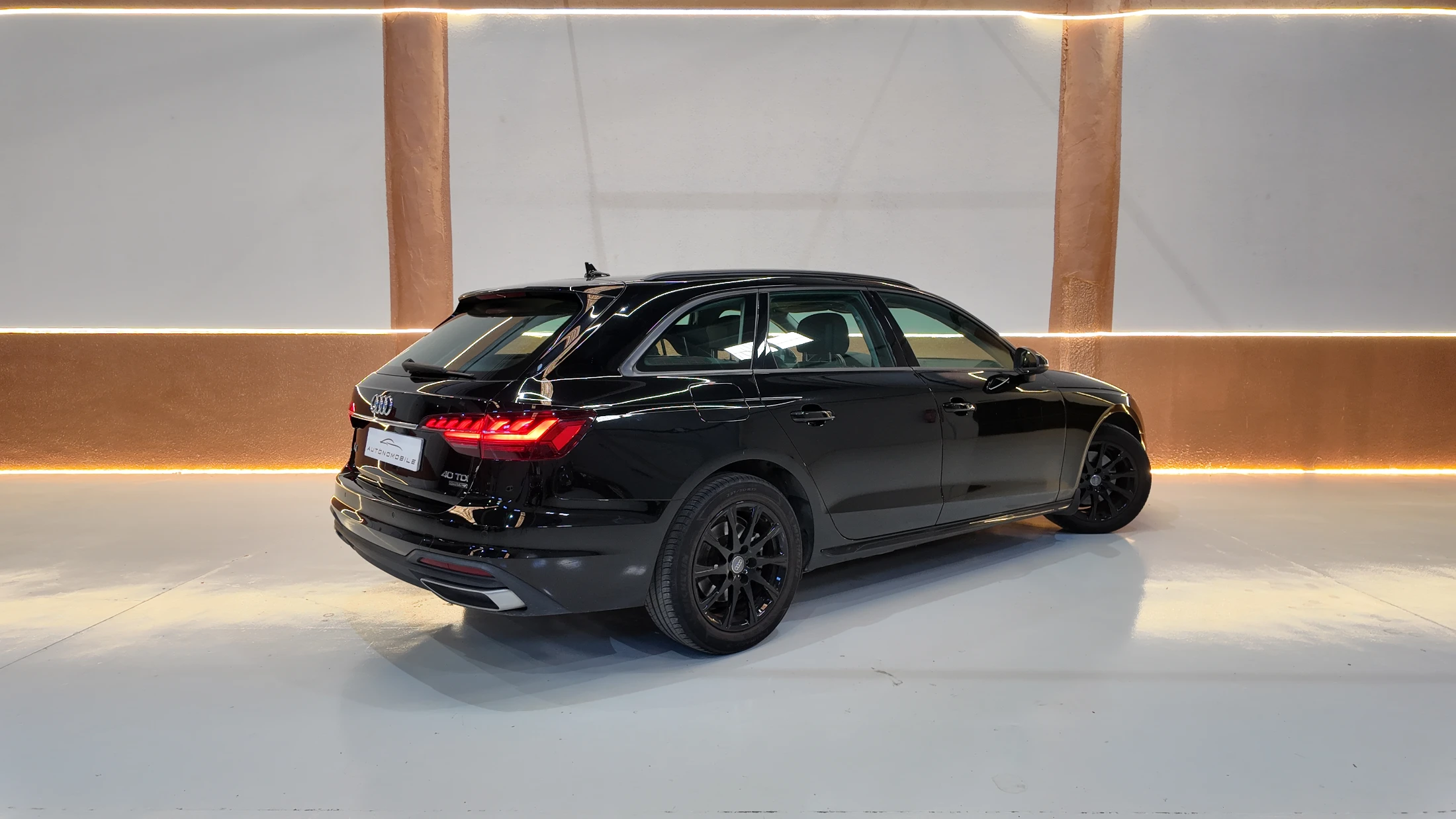 AUDIA A4 — fotografía 3
