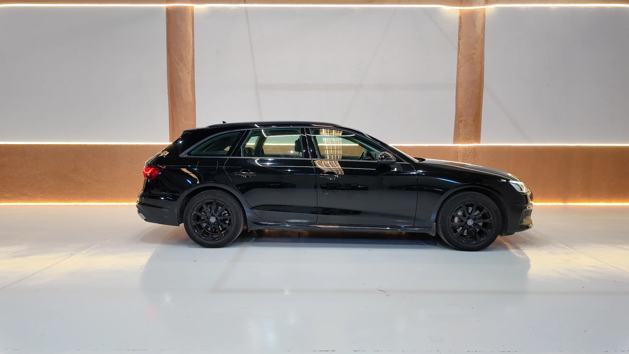 AUDIA A4 — fotografía 2