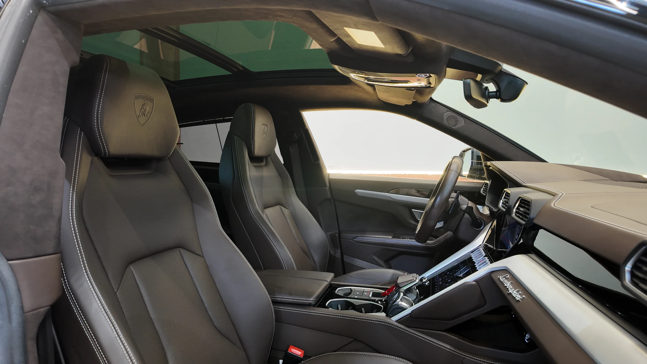 Lamborghini Urus — fotografía 34