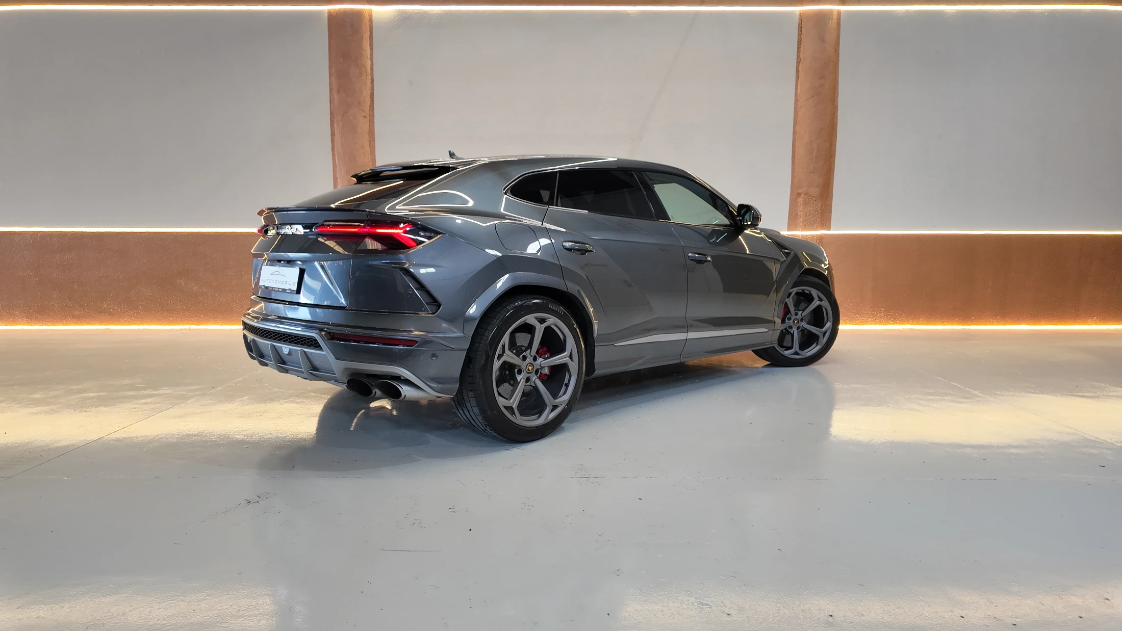 Lamborghini Urus — fotografía 3
