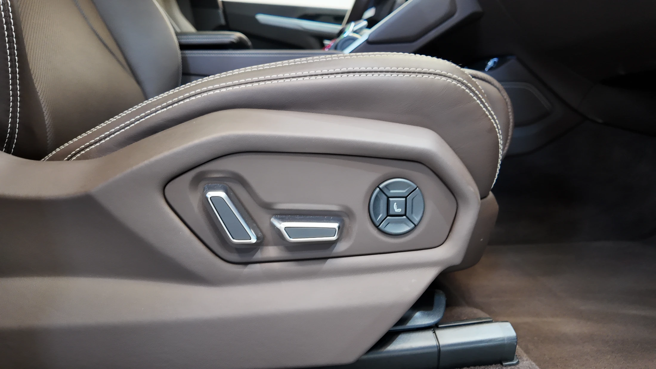 Lamborghini Urus — fotografía 36