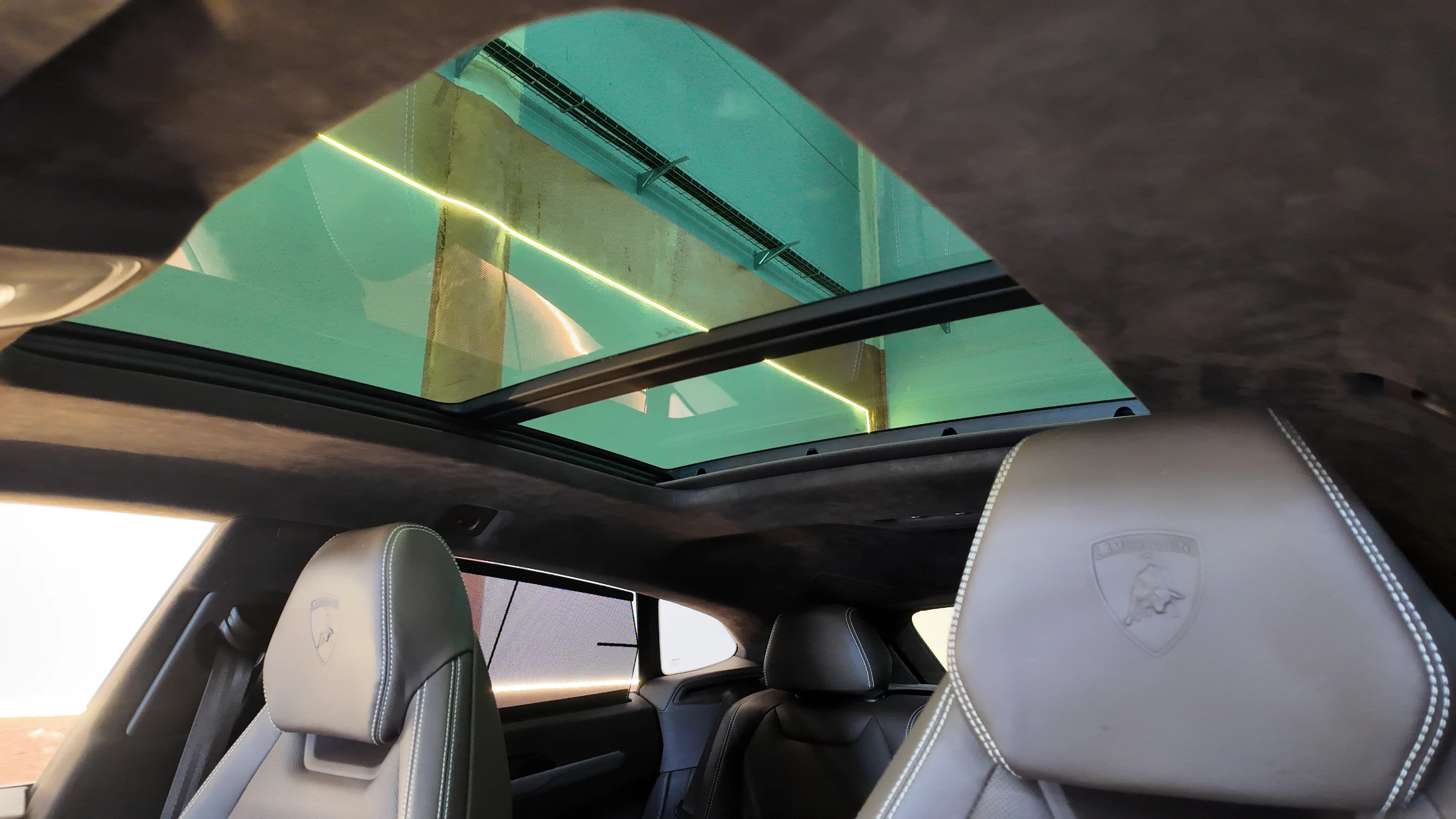 Lamborghini Urus — fotografía 22
