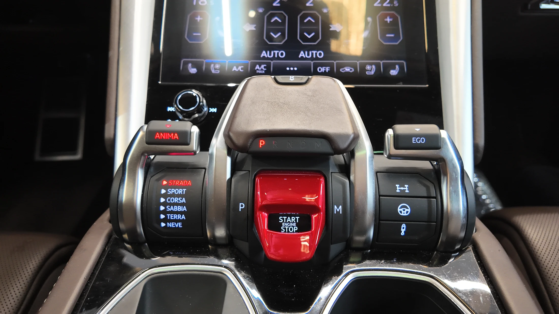 Lamborghini Urus — fotografía 47