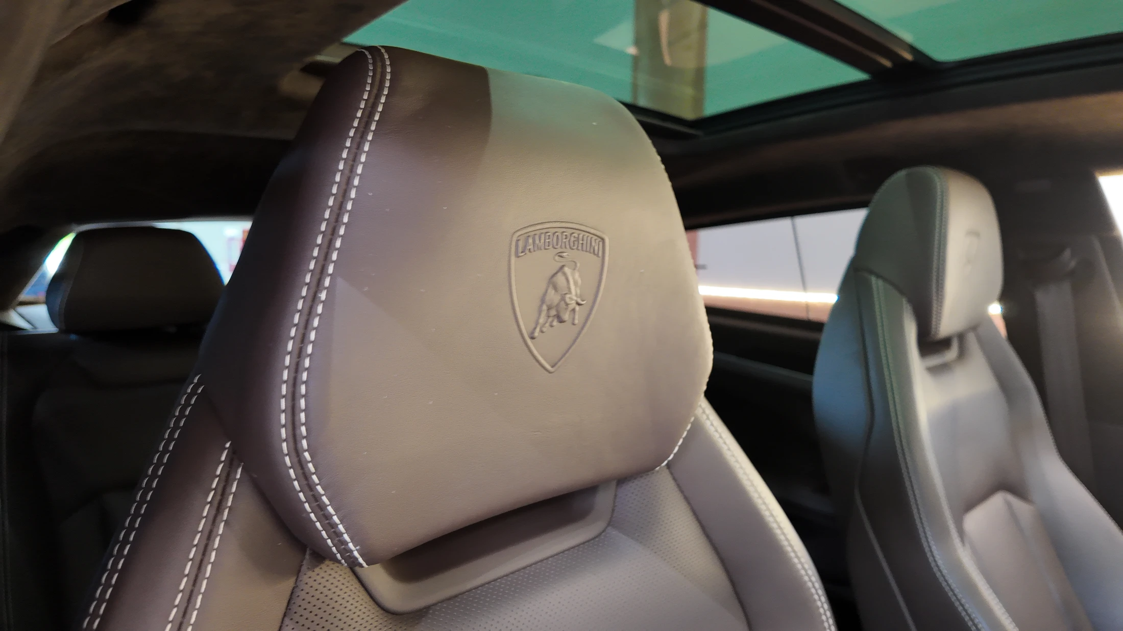 Lamborghini Urus — fotografía 35