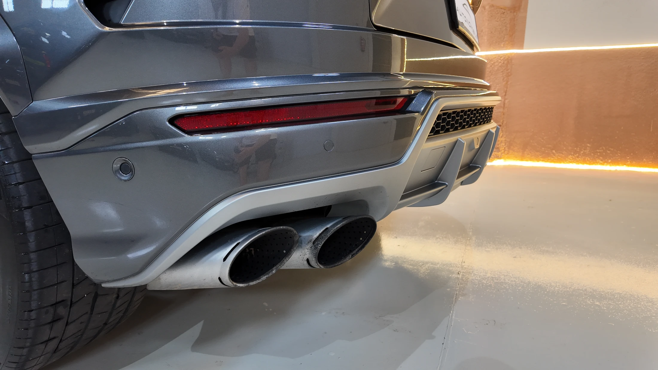 Lamborghini Urus — fotografía 15