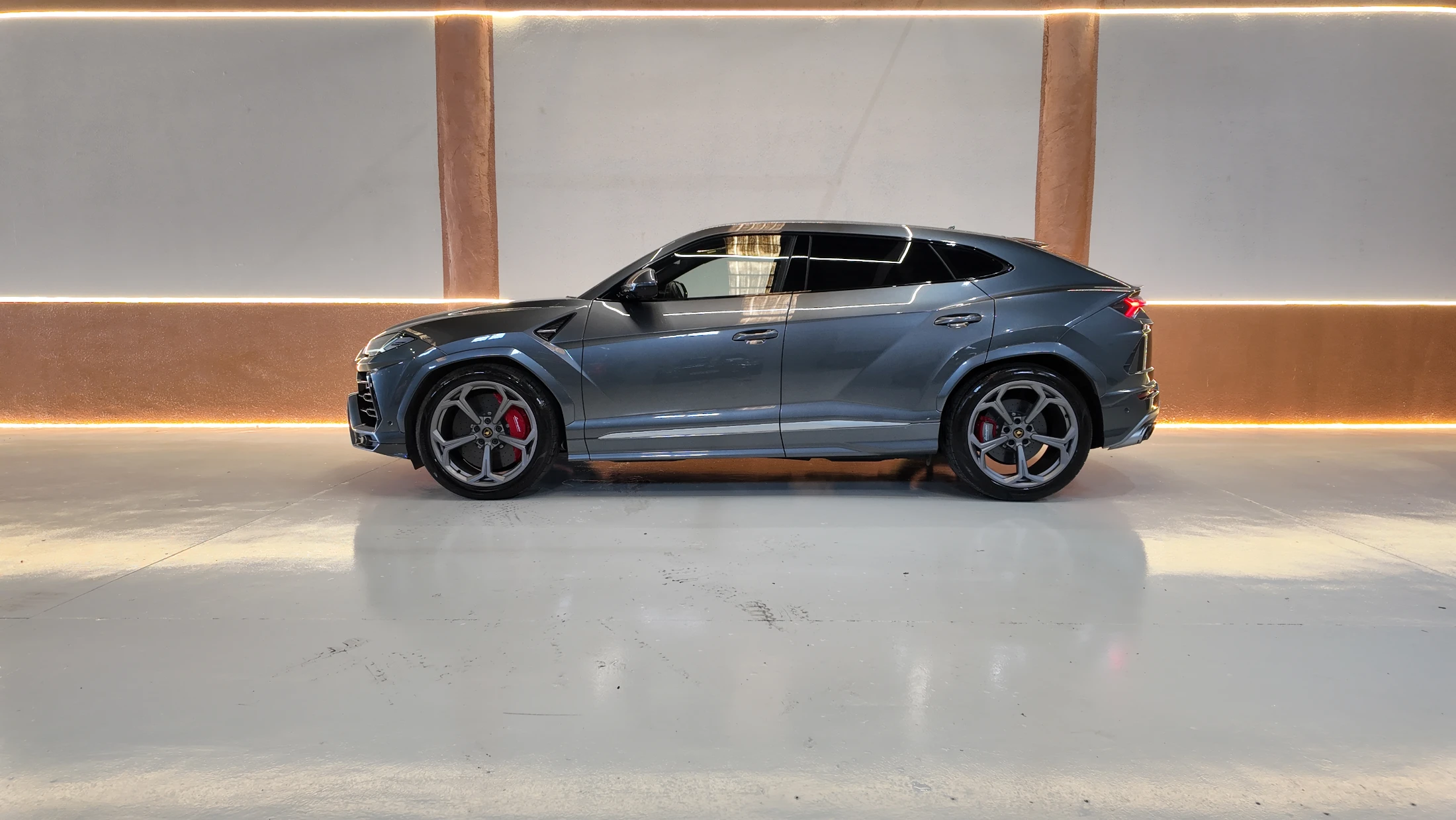 Lamborghini Urus — fotografía 6