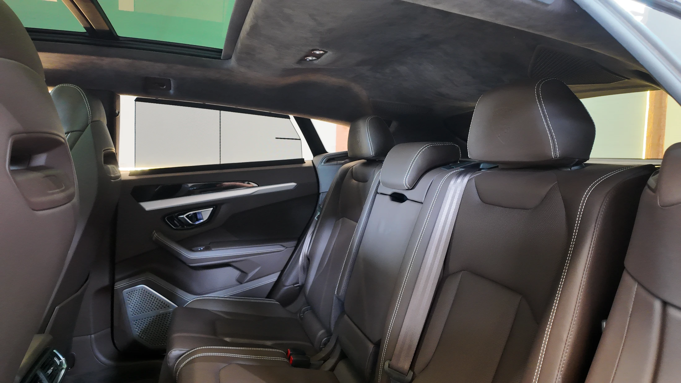 Lamborghini Urus — fotografía 27