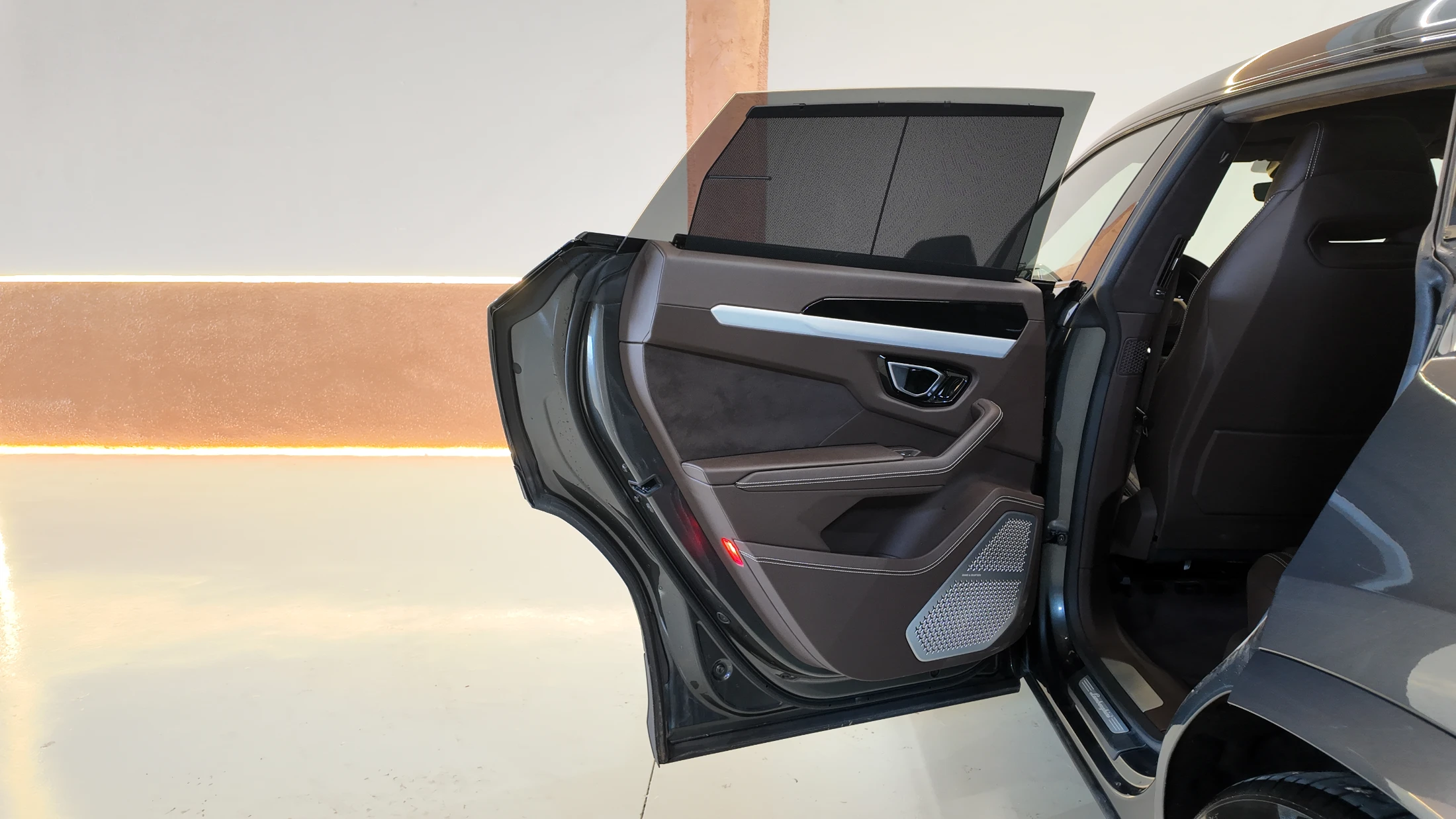 Lamborghini Urus — fotografía 25