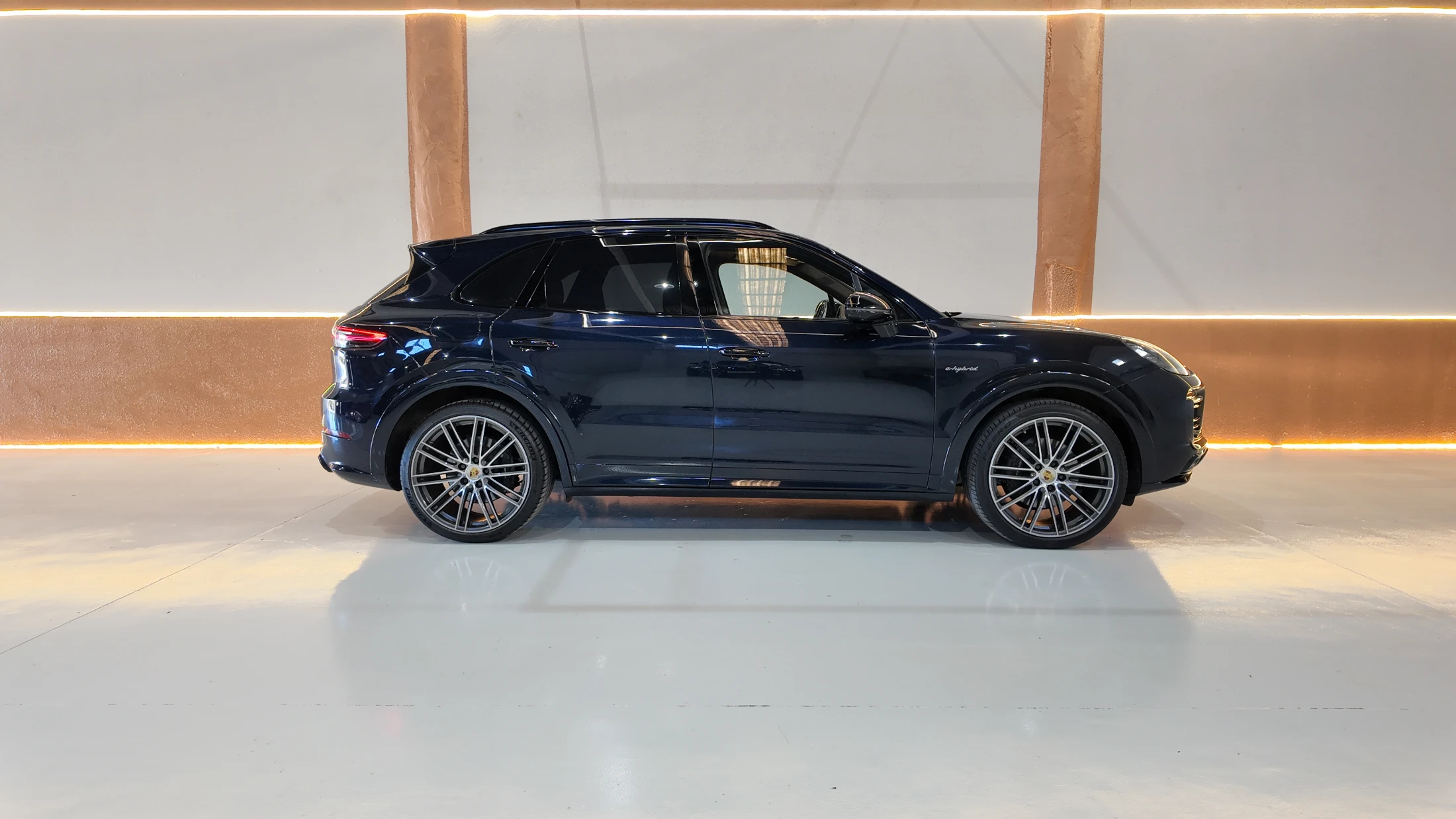Porsche Cayenne — fotografía 2